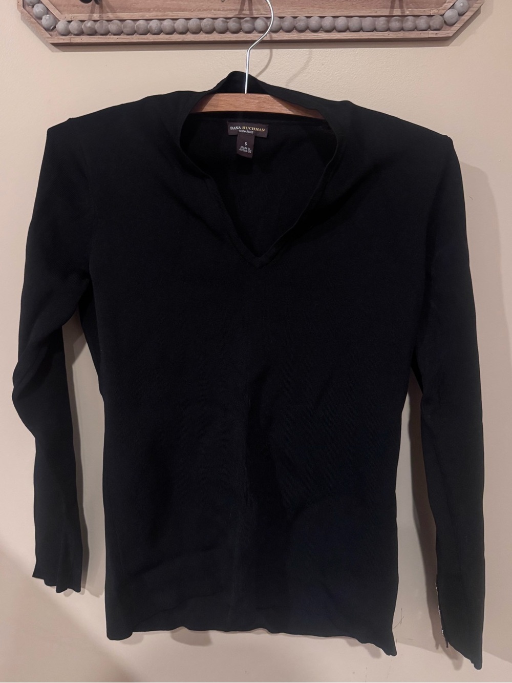 Dana Buchman Black V-Neck Knit Top-SMALL